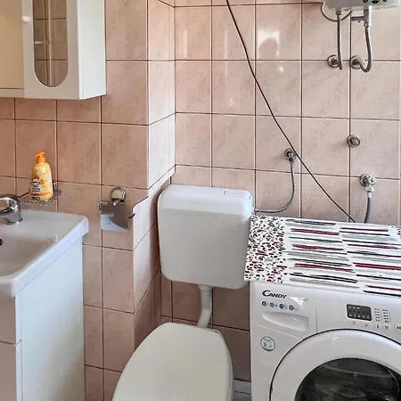 Gorgeous Apartment In Pula With Wifi Πούλα