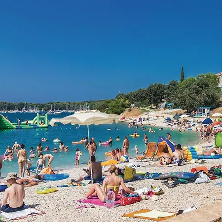 Gorgeous Apartment In Pula With Wifi Pula