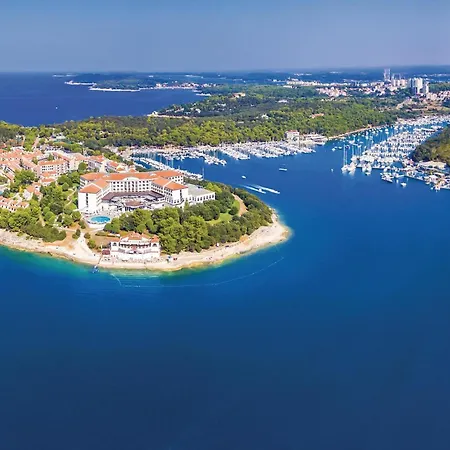 Апартаменты In With Wifi *