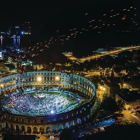 In With Wifi Пула